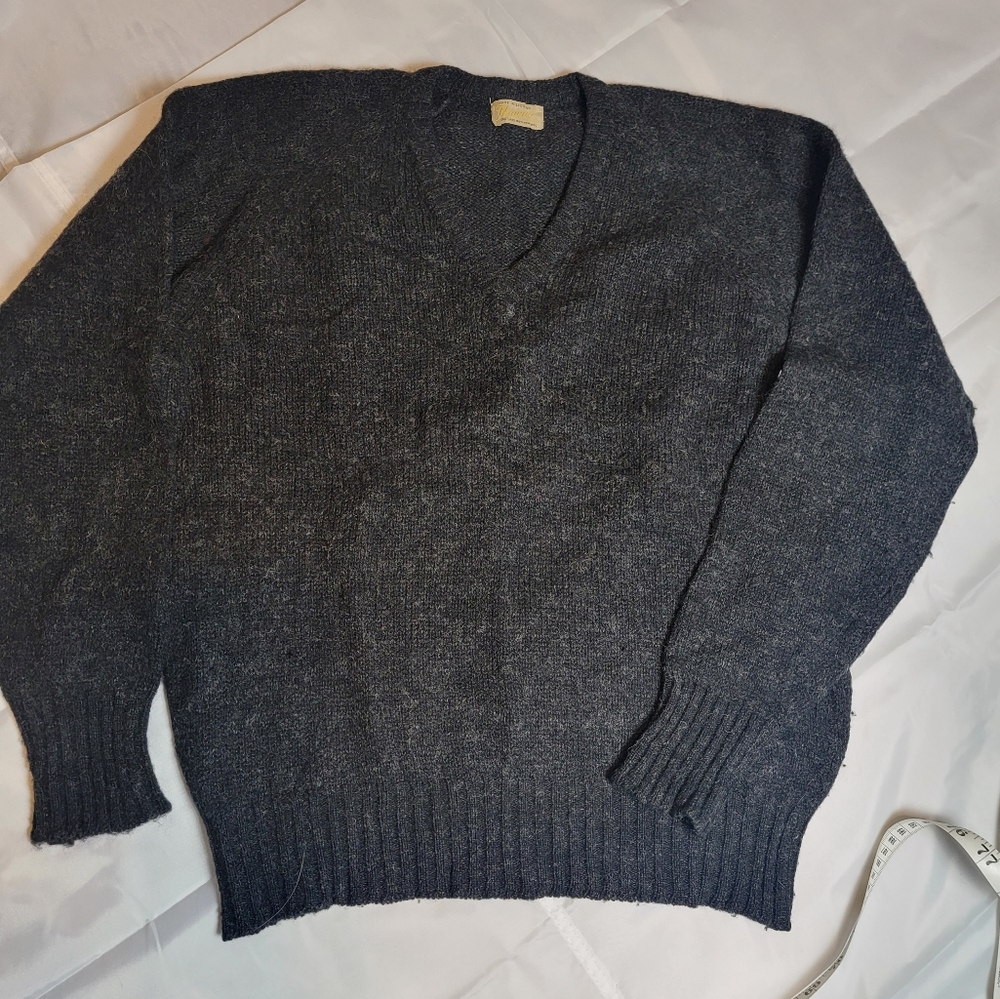 Vintage 70's Scottish Men's V-Neck Charcoal Sweater 100% Wool